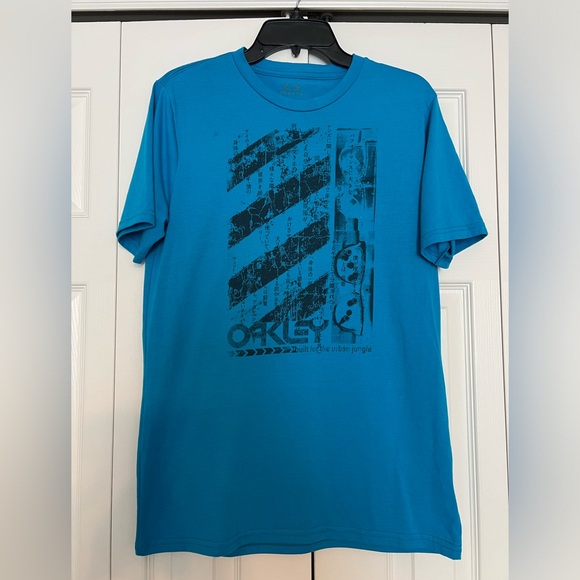 Oakley Other - Oakley Graphic Tee